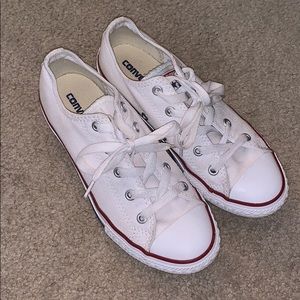 Converse Tennis Shoes